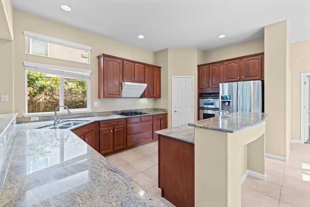 108 Paizano Ct, Roseville, CA 95661