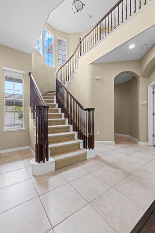 108 Paizano Ct, Roseville, CA 95661