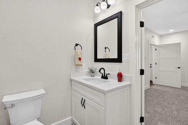 411 S Bowie Drive, Weatherford, TX 76086