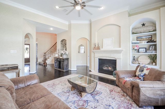 2015 Shadow Bend Drive, Sugar Land, TX 77479