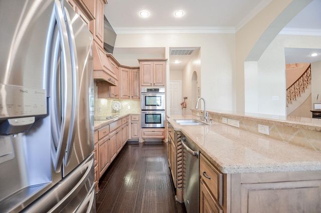 2015 Shadow Bend Drive, Sugar Land, TX 77479