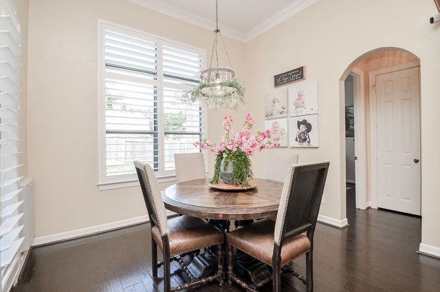 2015 Shadow Bend Drive, Sugar Land, TX 77479