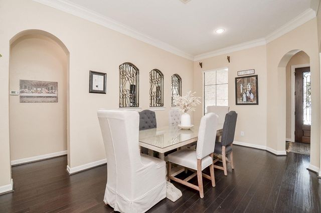 2015 Shadow Bend Drive, Sugar Land, TX 77479