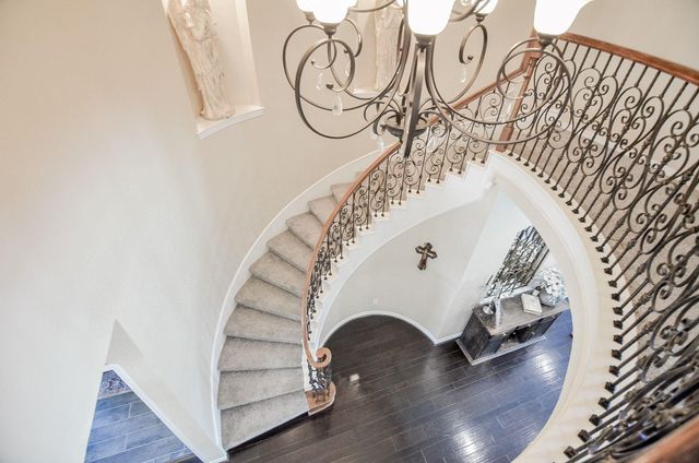 2015 Shadow Bend Drive, Sugar Land, TX 77479