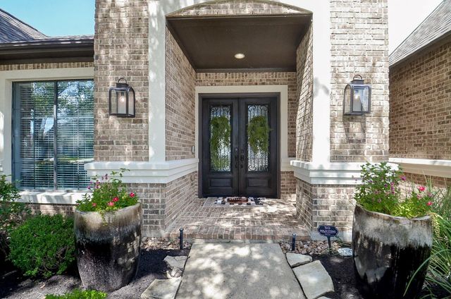 2015 Shadow Bend Drive, Sugar Land, TX 77479