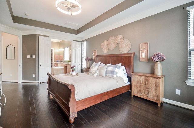 2015 Shadow Bend Drive, Sugar Land, TX 77479
