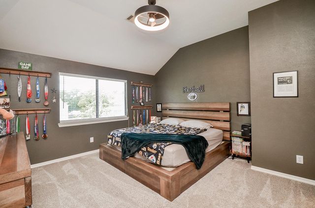 2015 Shadow Bend Drive, Sugar Land, TX 77479