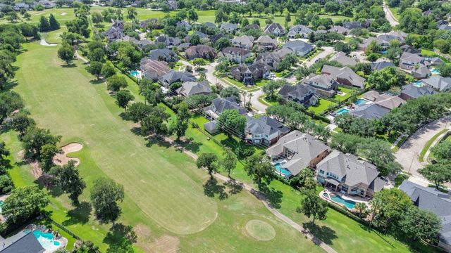 2015 Shadow Bend Drive, Sugar Land, TX 77479