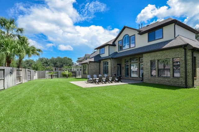 2015 Shadow Bend Drive, Sugar Land, TX 77479