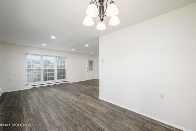 15 Normanton Avenue, Manchester, NJ 08759