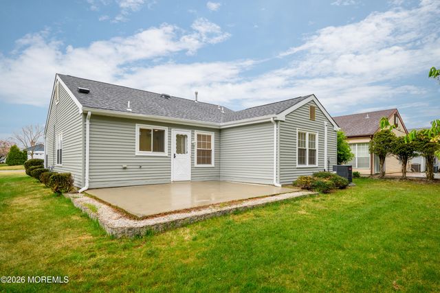 15 Normanton Avenue, Manchester, NJ 08759