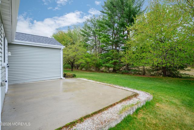 15 Normanton Avenue, Manchester, NJ 08759