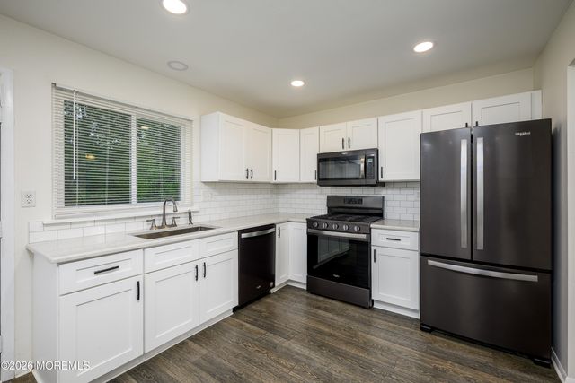 15 Normanton Avenue, Manchester, NJ 08759