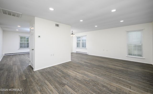 15 Normanton Avenue, Manchester, NJ 08759