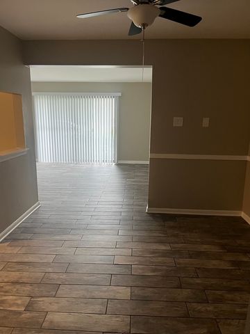6151 MARSHALL Avenue 1W, Chicago Ridge, IL 60415