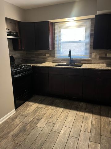 6151 MARSHALL Avenue 1W, Chicago Ridge, IL 60415