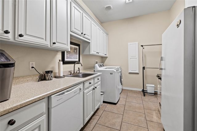 8597 Fallow Run, Larue, TX 75770