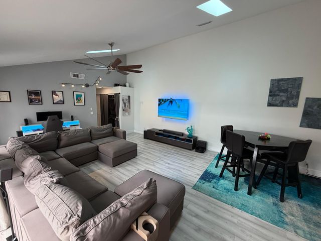 8847 THUMBWOOD Circle A, Boynton Beach, FL 33436