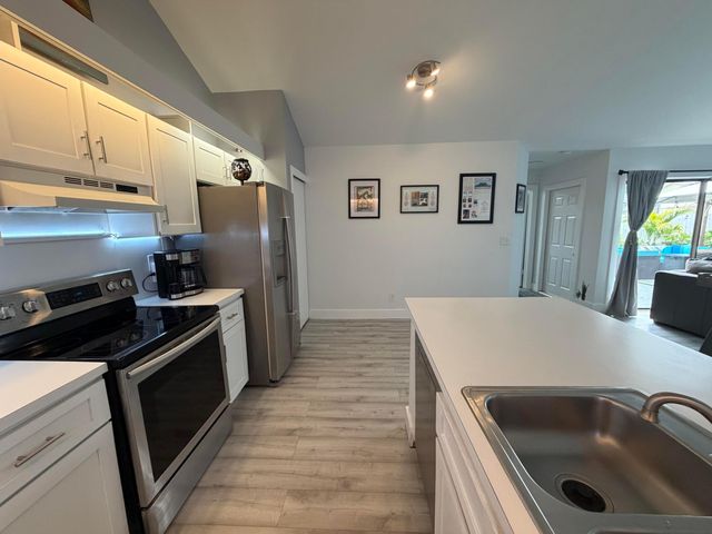 8847 THUMBWOOD Circle A, Boynton Beach, FL 33436