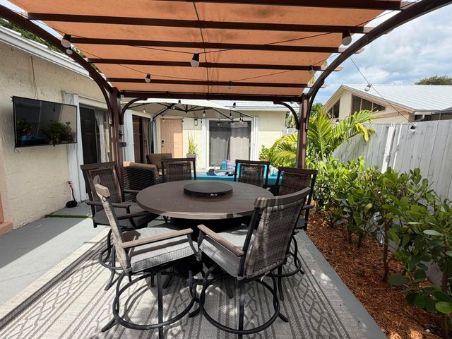 8847 THUMBWOOD Circle A, Boynton Beach, FL 33436