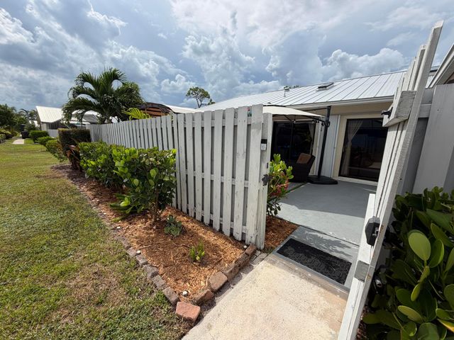 8847 THUMBWOOD Circle A, Boynton Beach, FL 33436
