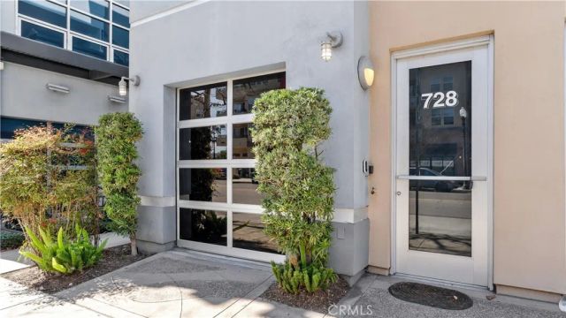 728 N. Santiago Street, Santa Ana, CA 92701