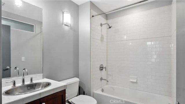 728 N. Santiago Street, Santa Ana, CA 92701