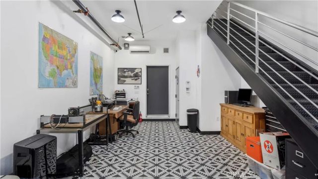 728 N. Santiago Street, Santa Ana, CA 92701