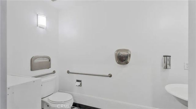 728 N. Santiago Street, Santa Ana, CA 92701