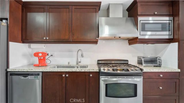 728 N. Santiago Street, Santa Ana, CA 92701