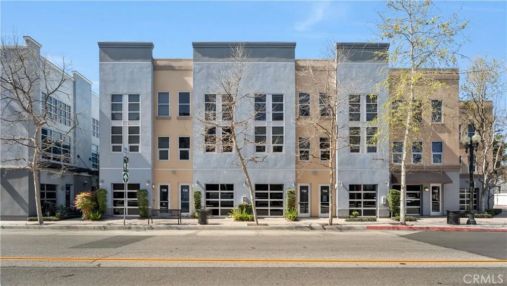 728 N. Santiago Street, Santa Ana, CA 92701