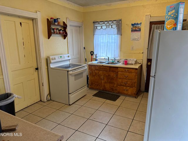 226 E Park Street, Toledo, OH 43608