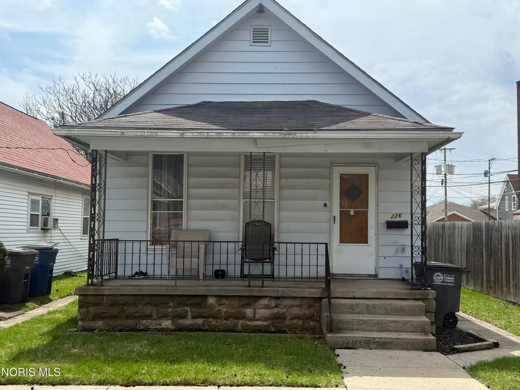 226 E Park Street, Toledo, OH 43608