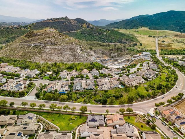 21623 Deer Grass, Escondido, CA 92029