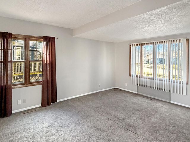 352 3rd Street, Tracy, MN 56175