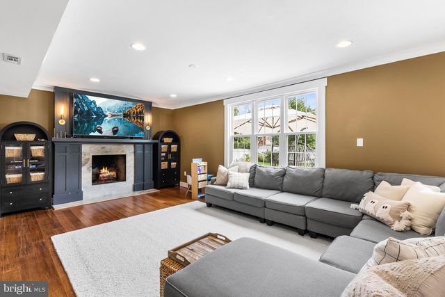 918 HAMILTON DR, Yardley, PA 19067