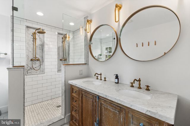 918 HAMILTON DR, Yardley, PA 19067