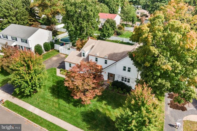 918 HAMILTON DR, Yardley, PA 19067