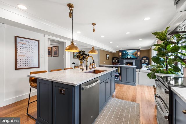 918 HAMILTON DR, Yardley, PA 19067