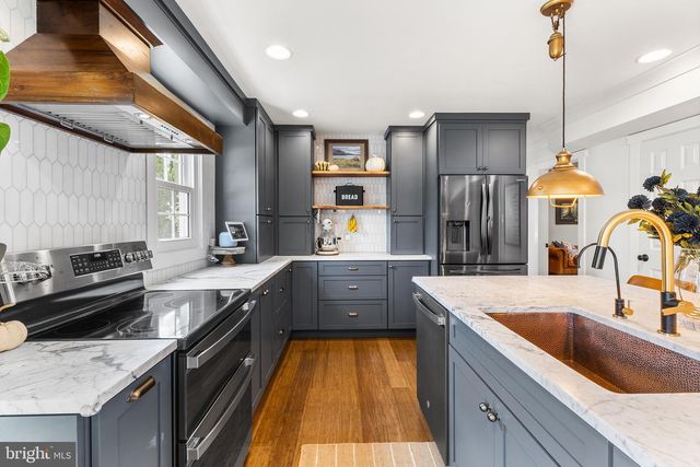 918 HAMILTON DR, Yardley, PA 19067