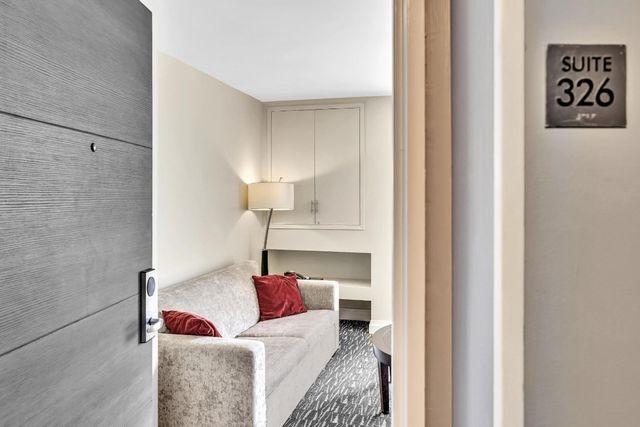 2670 E Sunrise Boulevard 326, Fort Lauderdale, FL 33304