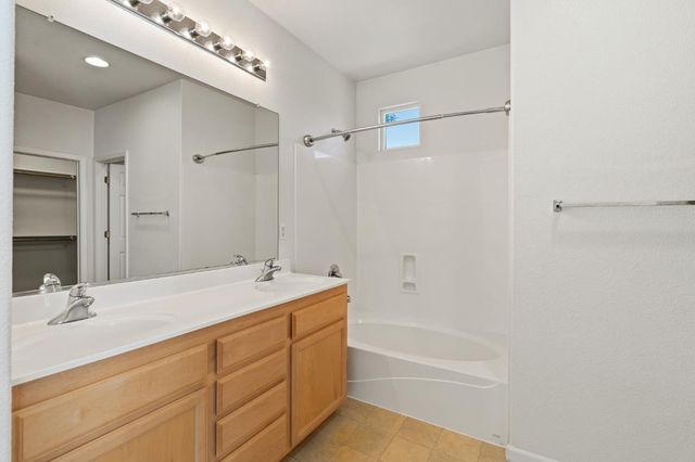 3420 Tice Creek Way, Sacramento, CA 95833