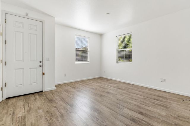 3420 Tice Creek Way, Sacramento, CA 95833