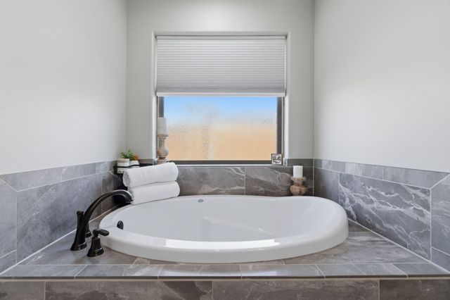 806 Colorado River Drive, Granbury, TX 76048