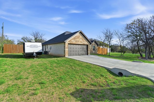 806 Colorado River Drive, Granbury, TX 76048