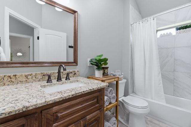 806 Colorado River Drive, Granbury, TX 76048