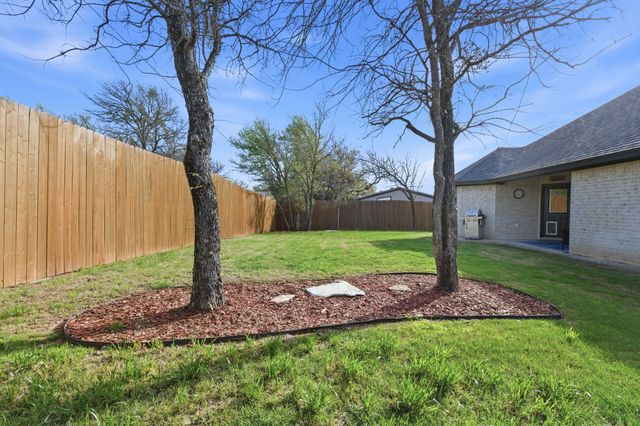 806 Colorado River Drive, Granbury, TX 76048