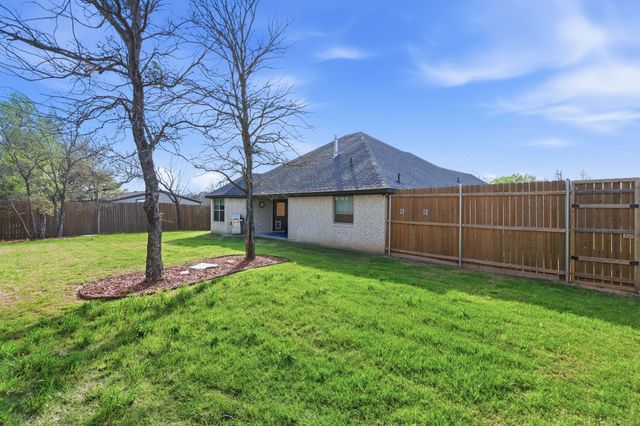 806 Colorado River Drive, Granbury, TX 76048