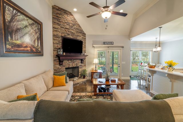 901 Larkspur Ln, Lebanon, TN 37087