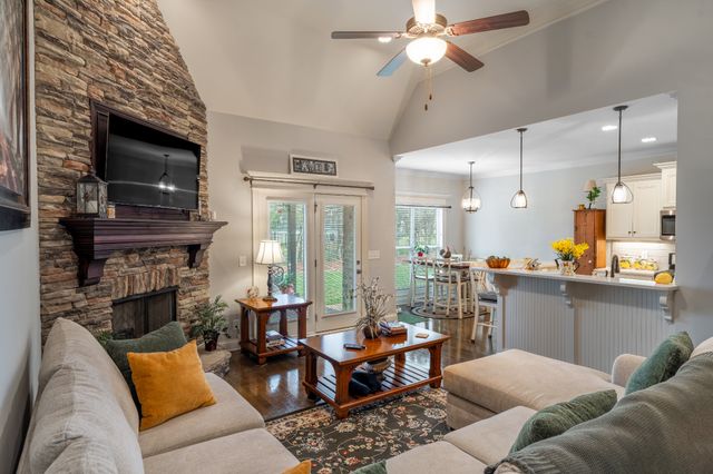 901 Larkspur Ln, Lebanon, TN 37087